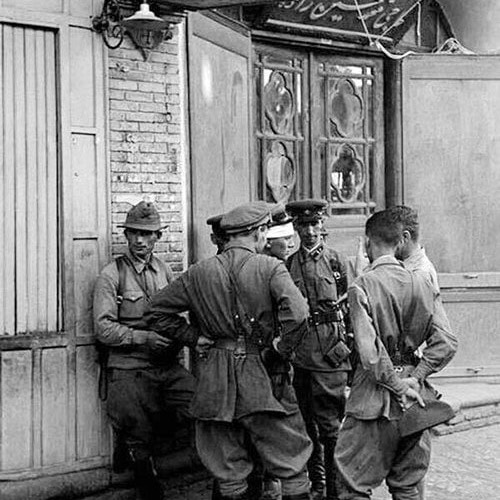 سربازان اشغالگر ارتش سرخ شوروی در قزوین + عکس