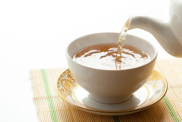 چای را داخل این قوری دم کنید برای سلامتیتان مفید است
