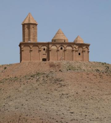 کلیسای ۱۸۰ ساله هوانس مقدس در آذربایجان شرقی+عکس