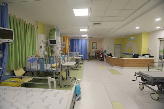 افتتاح نخستین بیمارستان تخصصی کودکان دولتی پس از انقلاب با 12 تخت اتاق عمل