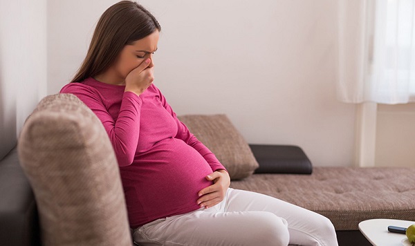 شکم دردهایی که با این علائم همراه است در دوران بارداری خطرناک است