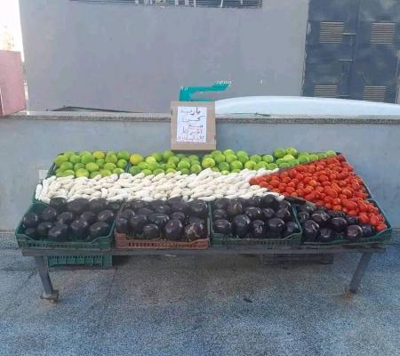 تصویری جالب از خلاقیت میوه فروش یمنی + عکس
