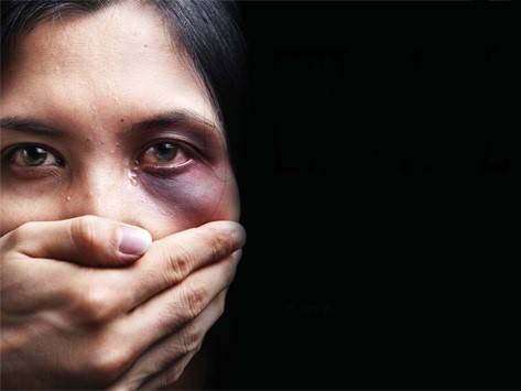 تجمع بومیان استرالیایی مقابل پارلمان در اعتراض به خشونت‌های خانگی