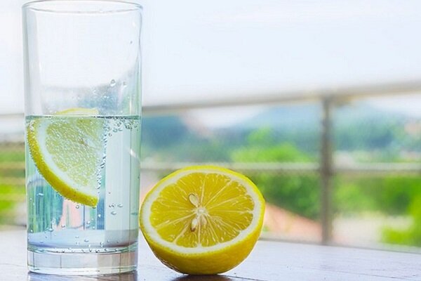 نوشیدن ترکیب لیمو و آب واقعا مفید است؟