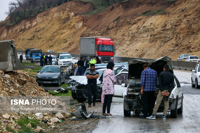 بی‌احتیاطی رانندگان باعث این فاجعه در زنجان شد! + عکس