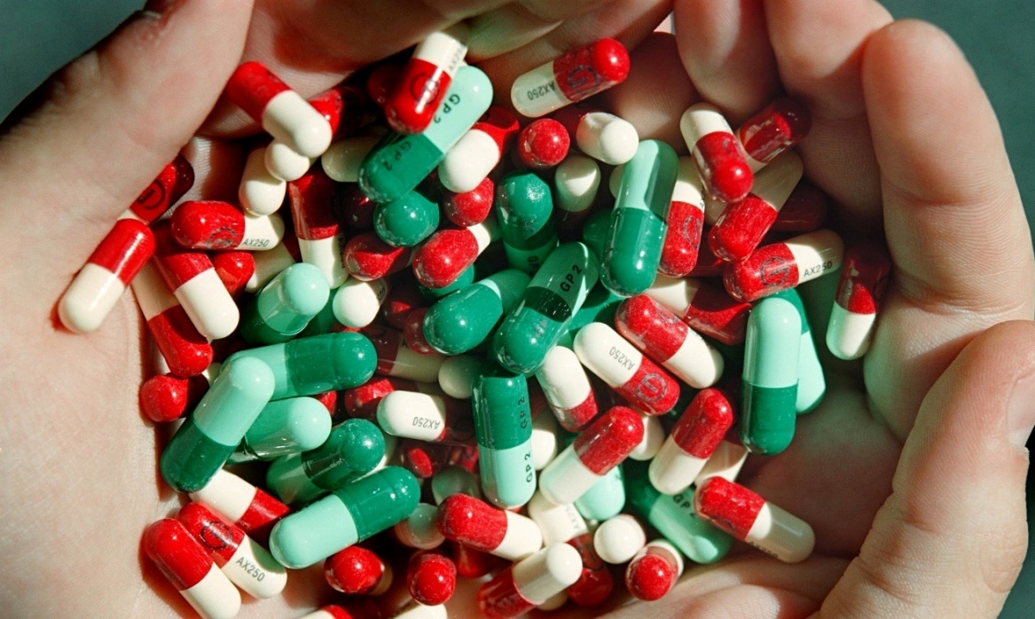 مردم دست از مصرف خودسرانه آنتی بیوتیک ها بردارند