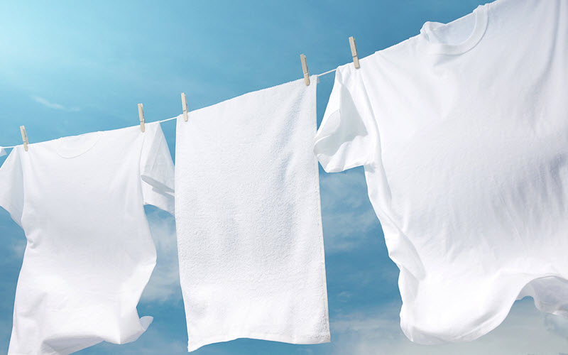3 روش برای از بین بردن لکه لباس های سفید 