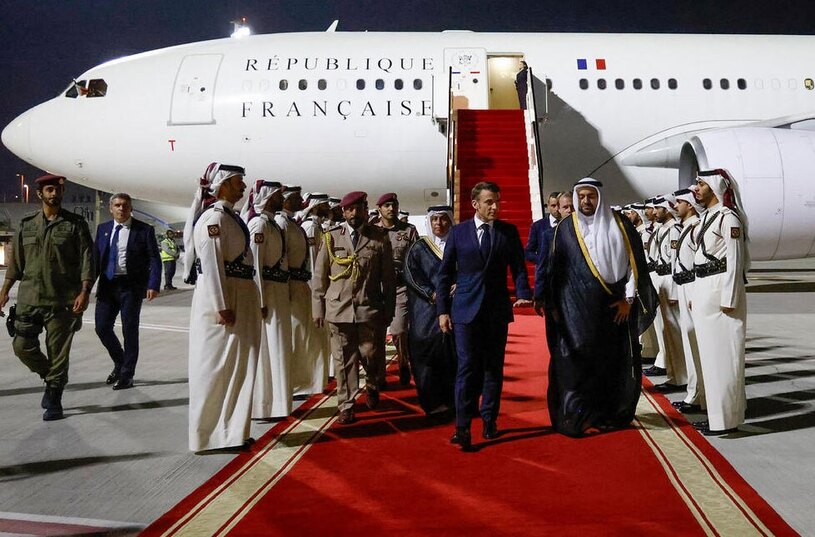 استقبال از رییس جمهوری فرانسه در فرودگاه دوحه قطر +‌ عکس