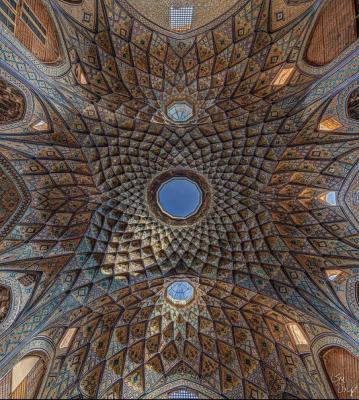 شکوه معماری در سقف تیمچه امین الدوله کاشان+عکس