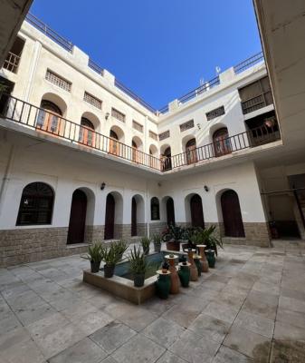 عمارتی باشکوه با معماری جذاب در محله قدیمی کوتی+عکس