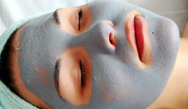  ۵ ترفند ساده شبانه برای بیدار شدن با پوستی درخشان 