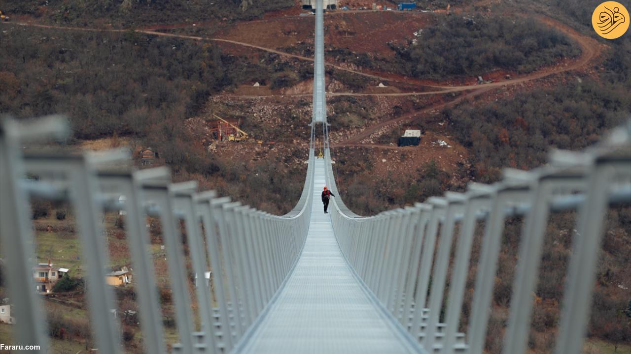 طولانی‌ترین پل معلق عابر پیاده جهان + عکس