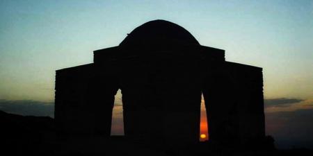 زایش خورشید اول دی در چهارطاقی نیاسر+عکس