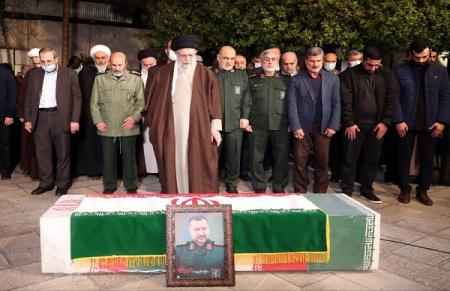 اقامه نماز رهبر انقلاب بر پیکر سردار شهید رضی موسوی + تصویر
