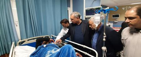 وزیر بهداشت در میان مجروحان حمله تروریستی کرمان+عکس