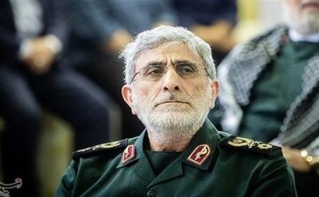 تصاویری متفاوت از حضور فرمانده سپاه قدس در گلزار شهدای کرمان بعد از حمله تروریستی 