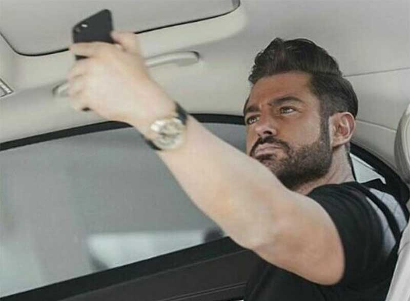 سلفی «محمدرضا گلزار» در خودروی سوپر اسپورتش + عکس