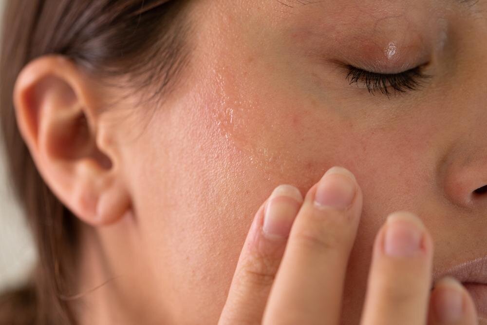 ۱۰ مورد عجیب که پوست شما را به شدت خراب می‌کند