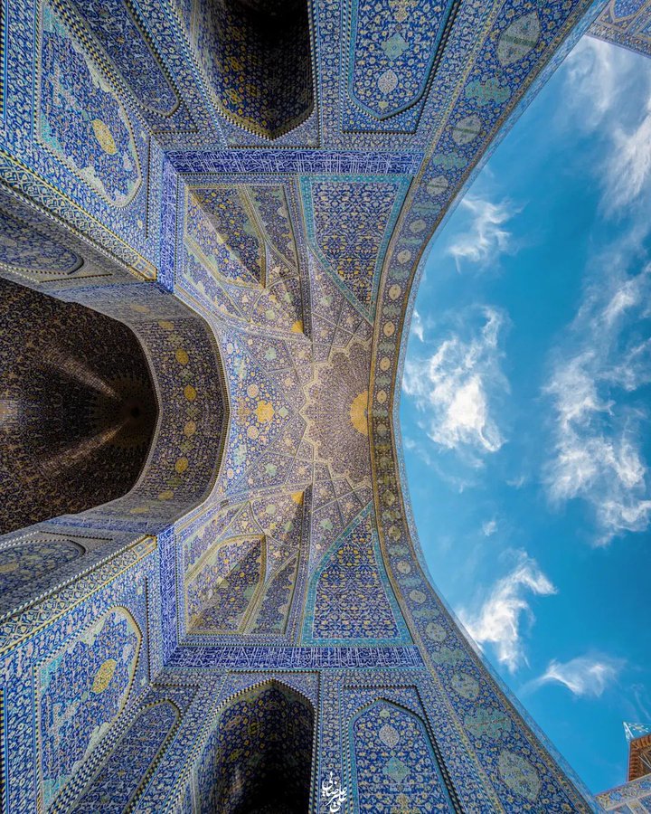 آسمان آبی و مسجد جامع عباسی+عکس