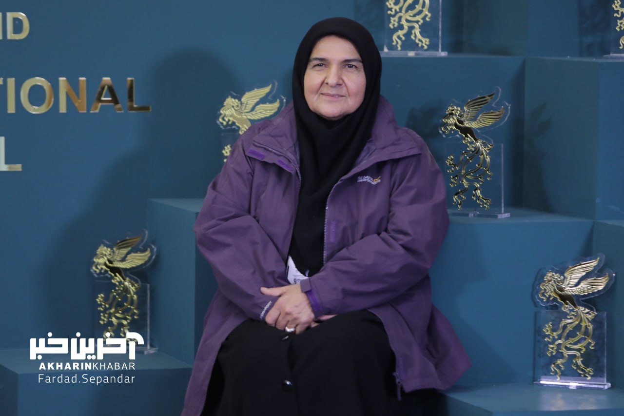 تیپ جالب تنها کارگردان زن جشنواره فجر + عکس