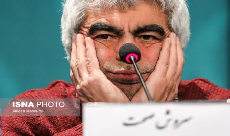 وقتی ژست های آقای کارگردان سوژه عکاسان می شود! +‌ عکس