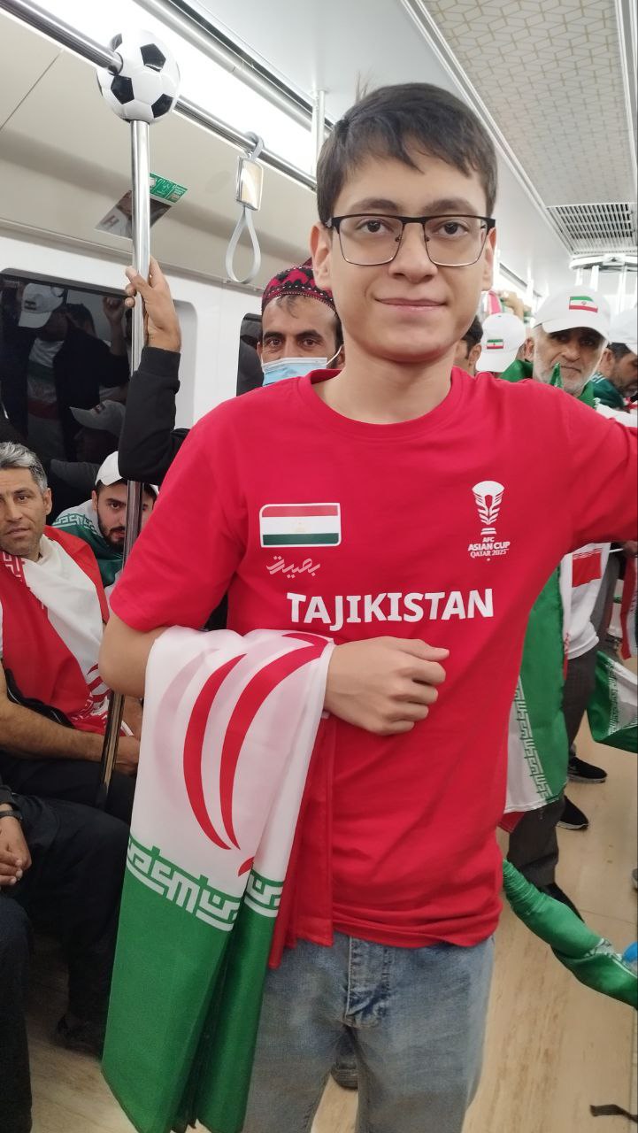 جوان تاجیکستانی که برای تشویق تیم ملی ایران به ورزشگاه رفت+عکس