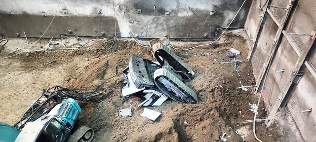 مرگ وحشتناک یک نفر بر اثر سقوط جرثقیل در تهران+عکس