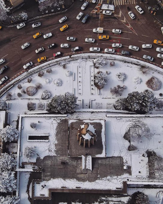 تصویر هوایی از روز برفی در آرامگاه بوعلی سینا در همدان +عکس