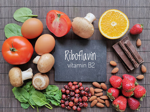 اگر این علائم را دارید ویتامین B۲ بدن تان کم است/ مواد غذایی سرشار از ویتامین ویتامین B۲