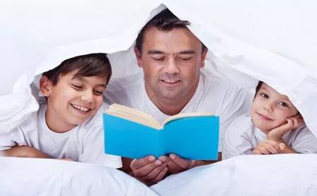 دلایلی که شما را قانع می‌کند هر شب برای کودکتان قصه بخوانید