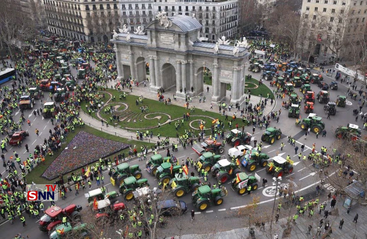 خیابان‌های پایتخت اسپانیا در تصرف کشاورزان معترض + عکس