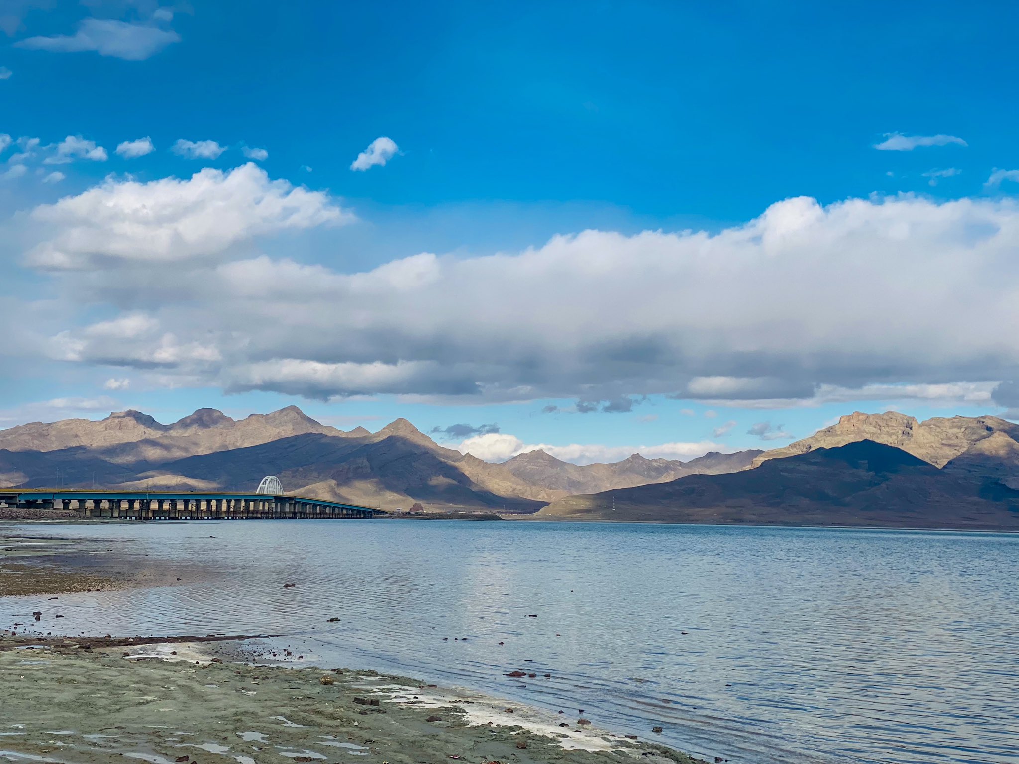 دریاچه زیبای ارومیه این‌روزها نفس می‌کشد+عکس