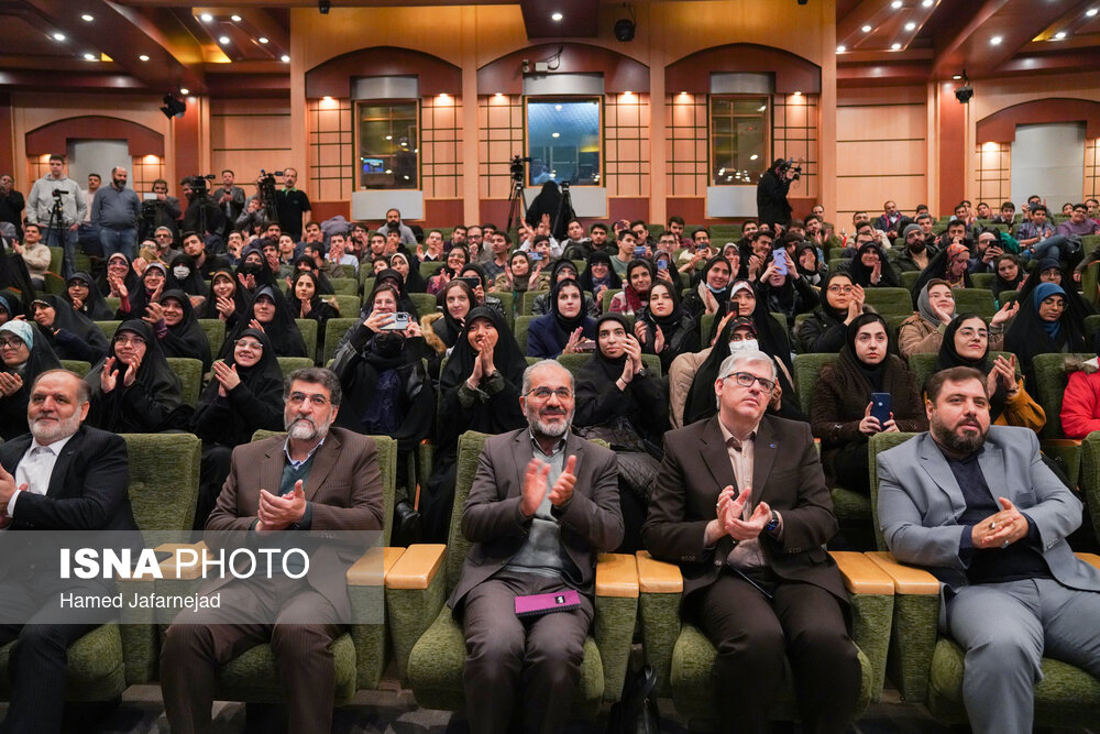 لحظاتی از پرتاب موفقیت آمیز ماهواره «پارس۱» در پژوهشگاه فضایی ایران + عکس