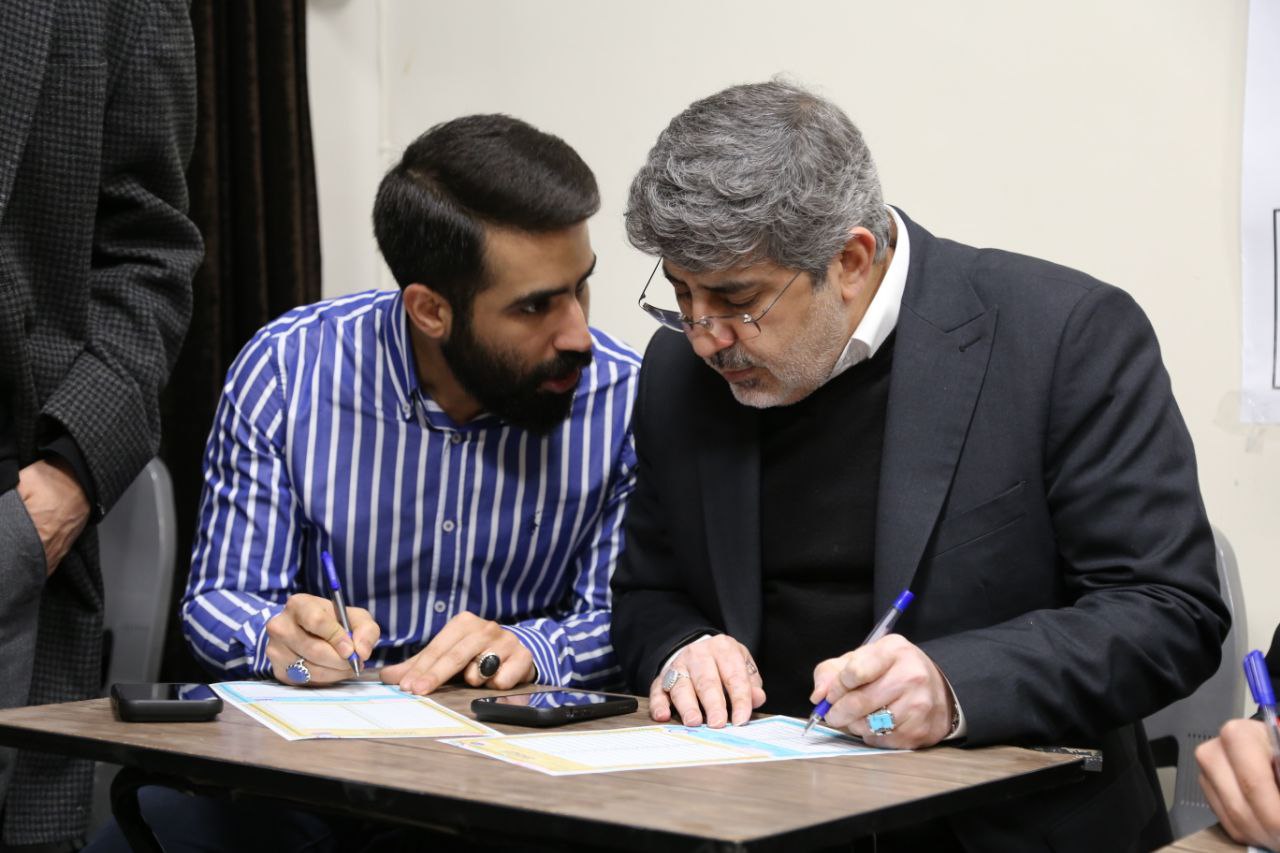 حضور مداحان اهل‌بیت در پای صندوق‌های رای + عکس