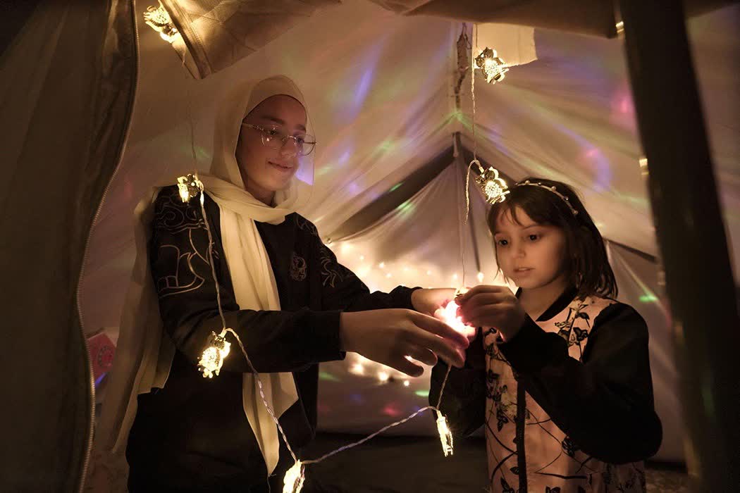 استقبال از ماه مبارک رمضان در غزه حتی زیر بمباران رژیم صهیونیستی + عکس