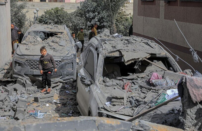 تصاویری از حملات هوایی اسراییل به شهر رفح در جنوب نوار غزه + عکس
