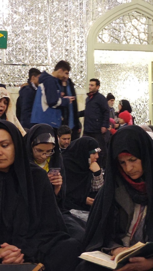 عکسی خاص از حامد بهداد در حرم امام رضا(ع)