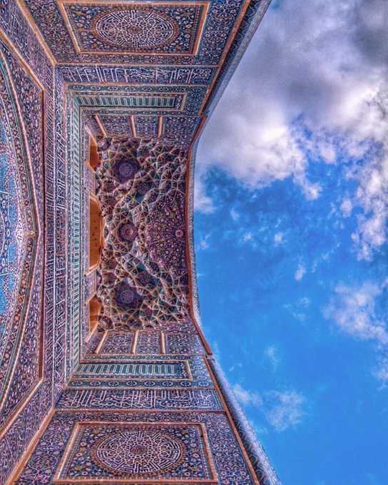 مقرنس‌های زیبا و آسمانی ورودی مسجد جامع یزد+عکس