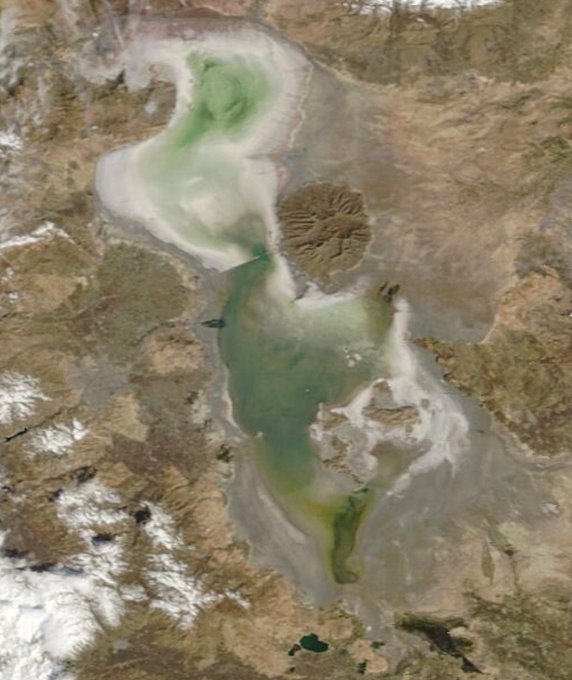 تصویر دیروز ناسا از دریاچه ارومیه +عکس