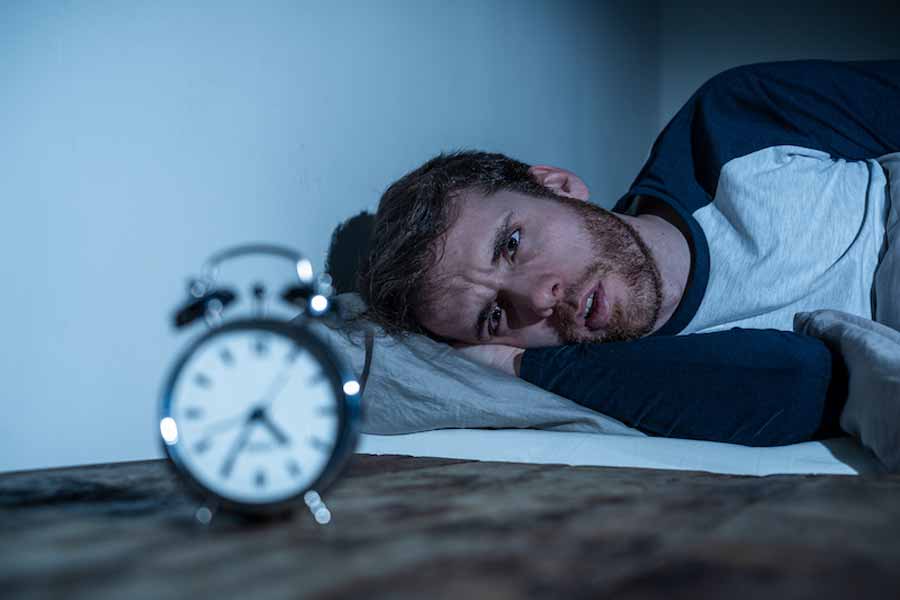 آیا کمبود خواب بر متابولیسم چربی تاثیر می‌گذارد؟