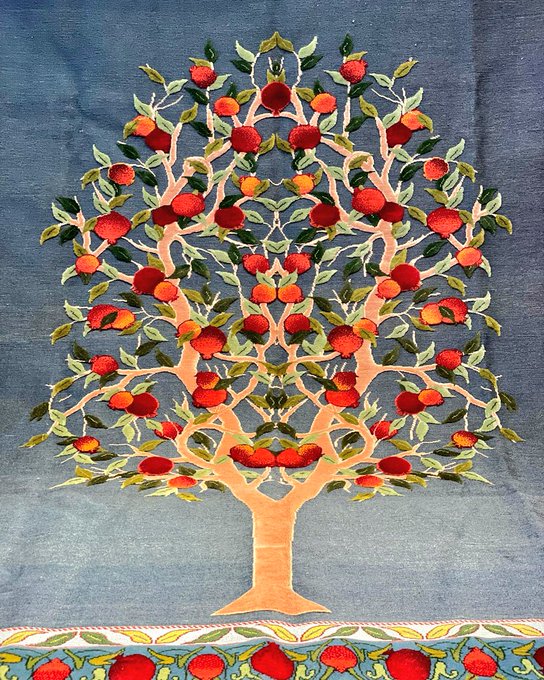 گلیم‌فرش زیبای سیرجان طرح درخت انار+عکس