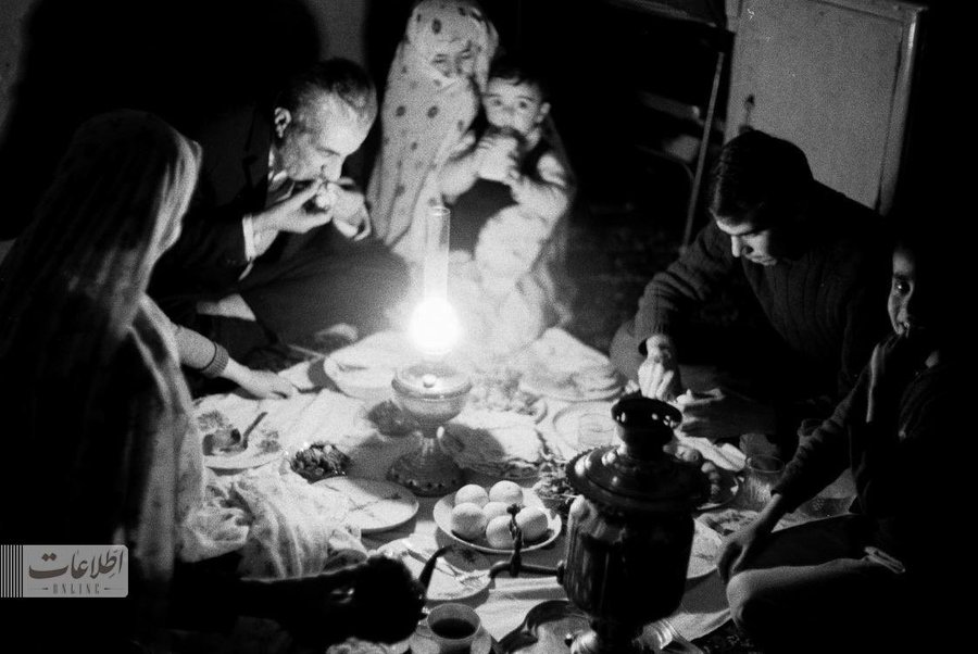 سحری خوردن یک خانواده ایرانی در سال ۱۳۴۷+عکس