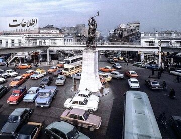  تصاویری از ترافیک چهارراه مخبرالدوله در ۵۰ سال قبل 