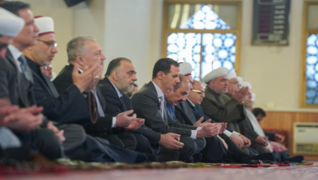  بشار اسد امروز نماز عید سعید فطر را اقامه کرد +عکس