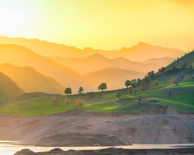 لحظه دل انگیز طلوع خورشید در دریاچه کارون خوزستان+عکس