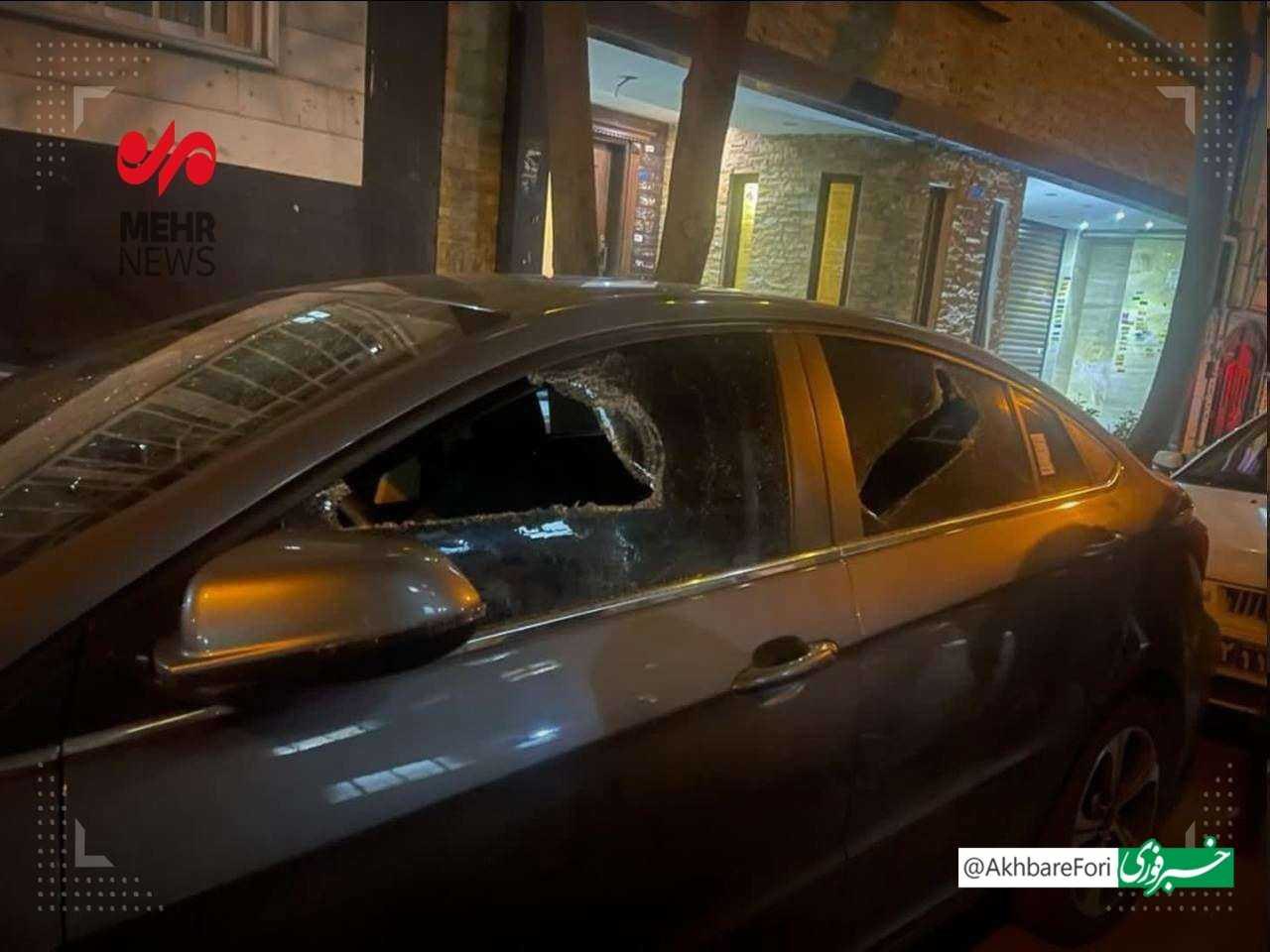 تصاویر تاسف برانگیز از تخریب خودروهای مردم توسط اوباش+عکس