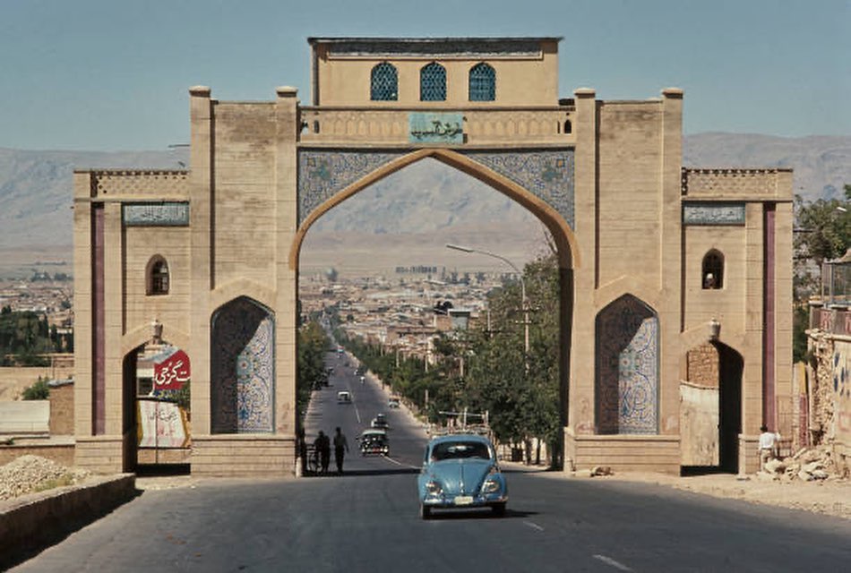  تصویری از دروازه قرآن شیراز در سال ۱۳۴۵ +عکس