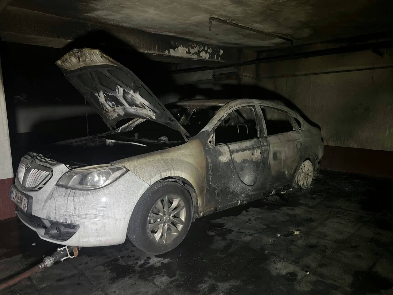 جزغاله شدن خودروی برلیانس در آتش سوزی در تهران+عکس
