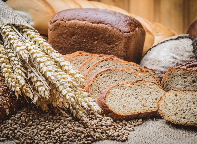 مصرف نان‌های کامل در لاغری تاثیر دارد؟