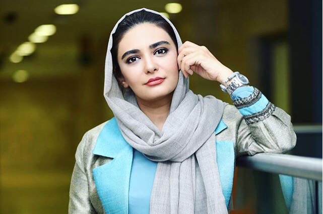 عکس/ تیپ متفاوت لیندا کیانی در اکران یک فیلم